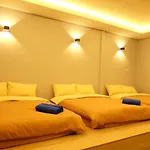 Ponly Pool Villa Huahin 4 Bedroom With Bbq Facilities & Karaoke For 8-25 Pax